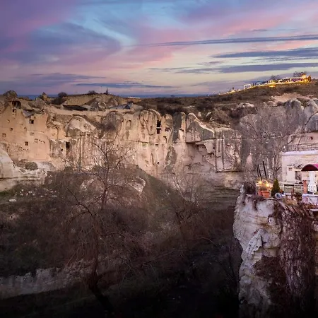 ホテル Cappadocia Splendid Cave 4*