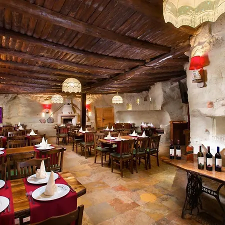 فندق Cappadocia Splendid Cave 4*